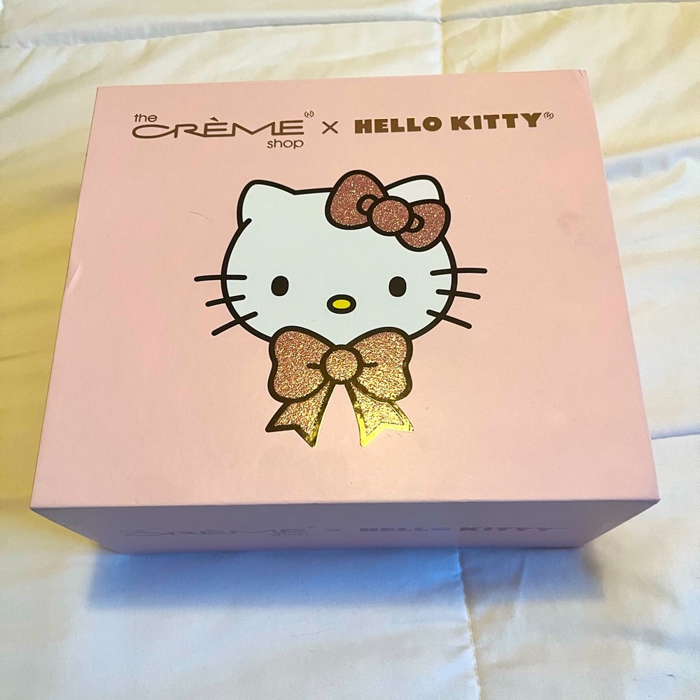 🎀Holiday Edition🎀 Hello Kitty box